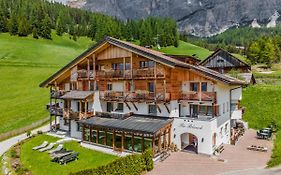 B&B - Hotel Ciasa Rue Blanch